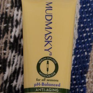 NIP Mudmasky Serum Infused Moisturizer